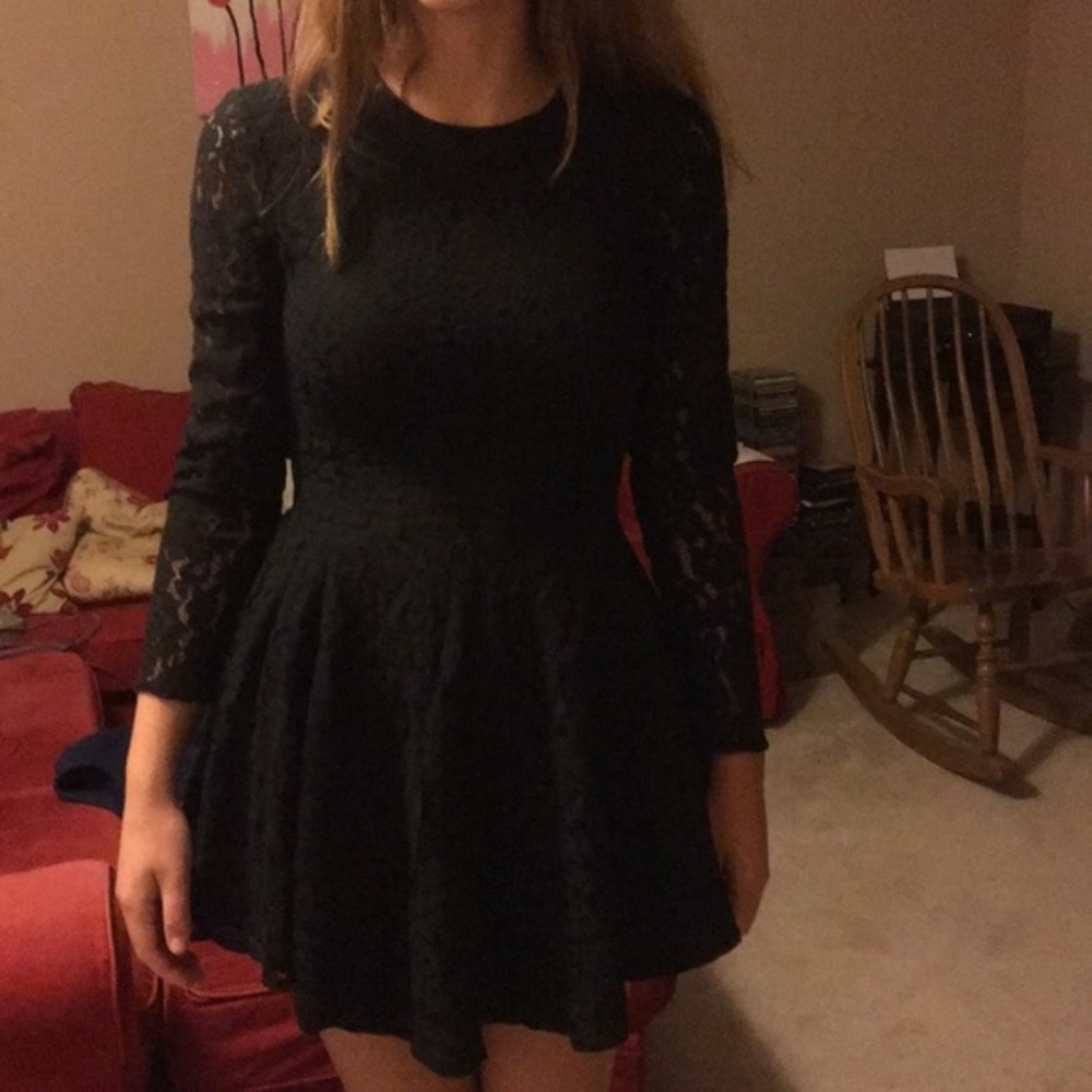 Black long sleeve lace dress